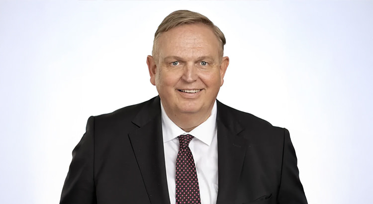 Der Sprecher des Vorstandes RA Georg Stecker.